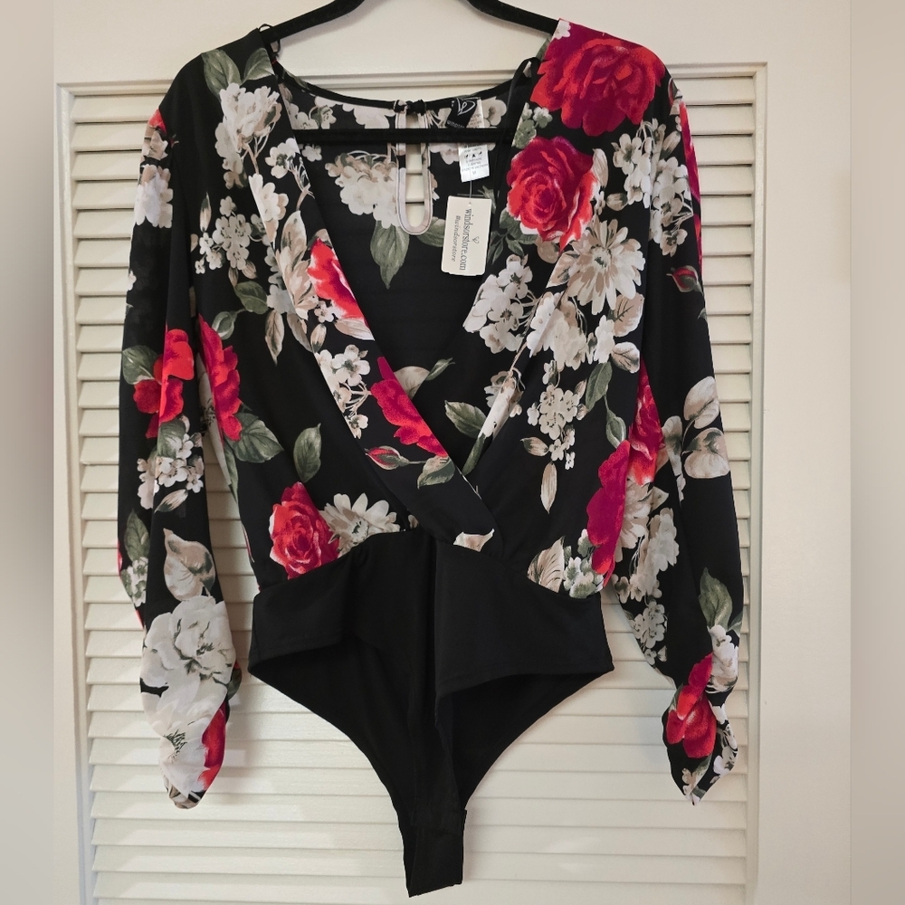 Windsor - (NWT) Floral Lightweight Long-Sleeve Bodysuit